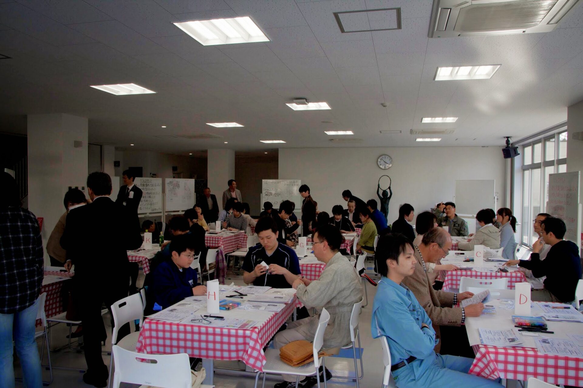 [写真]地域の課題と魅力を考える住民参加ワークショップ